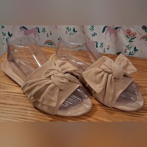 EUC Tory Burch Annabelle Pink Suede Neutral Boho Casual Flat Sandal Shoe SZ 8.5